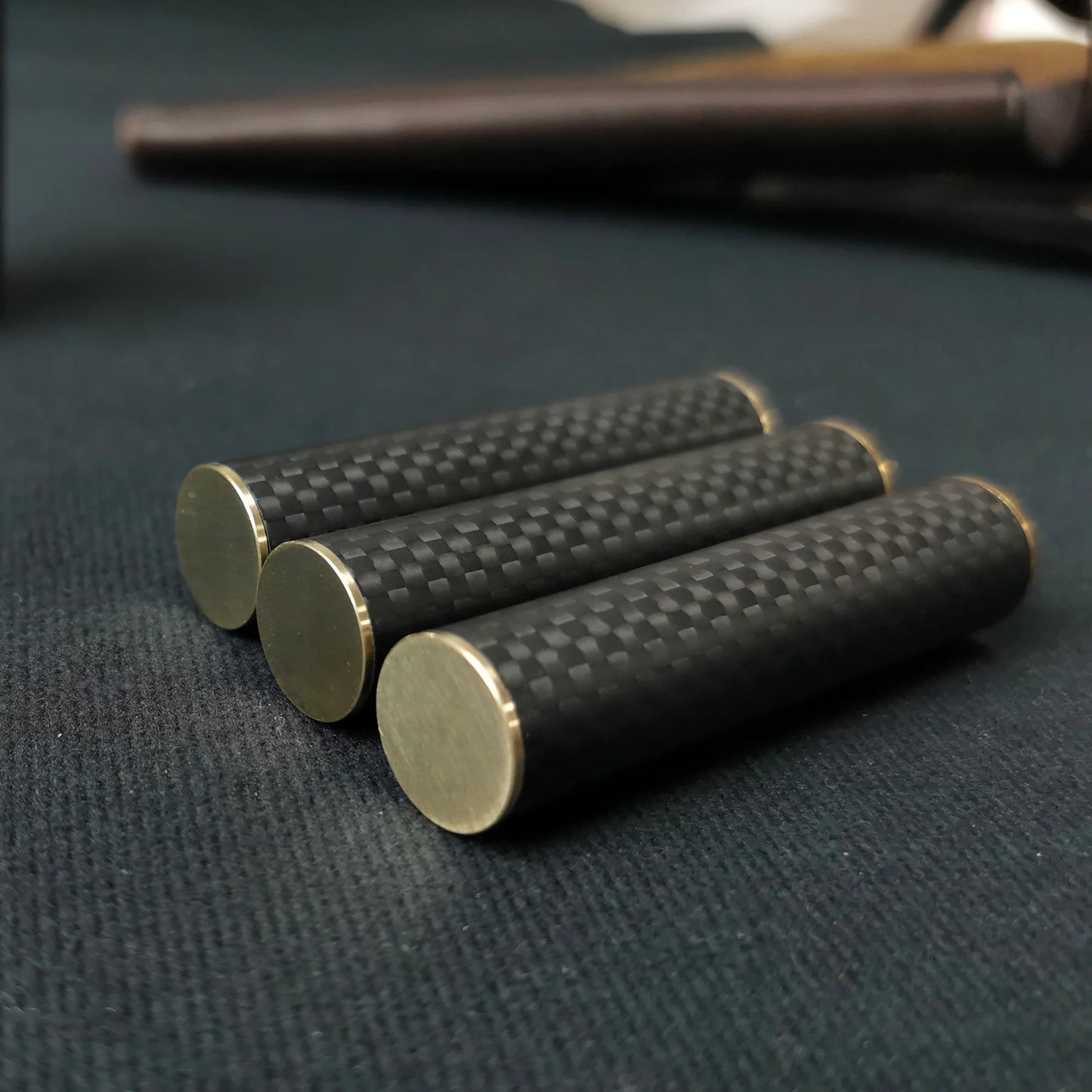 EDC Fidget Toys Stress Relief For Adults Magnetic Metal Carbon Fiber Three-section Stick Rotating Creative Gift